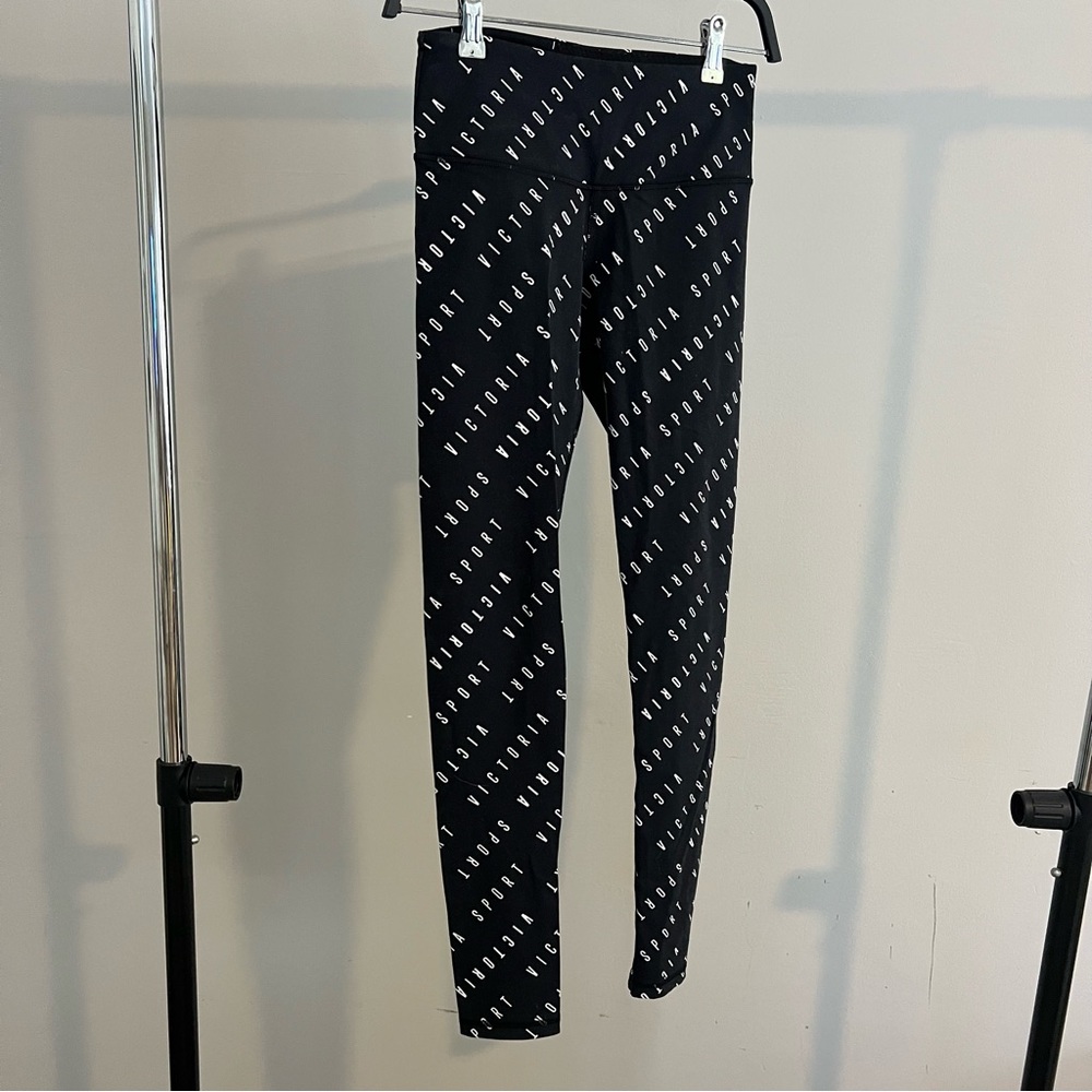 Victoria’s Secret Sports Black Leggings